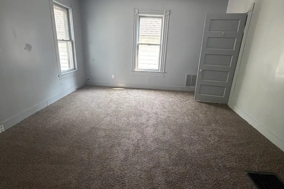 2054 W 83rd St – photo 1