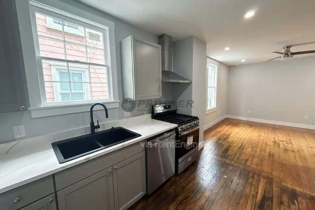 250 Rutledge Ave unit A - More