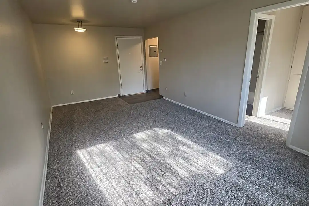 Shorter Arms Apartments – photo 1