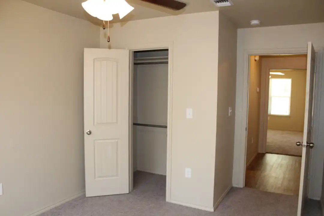 1607 Avenue Y unit Y - More