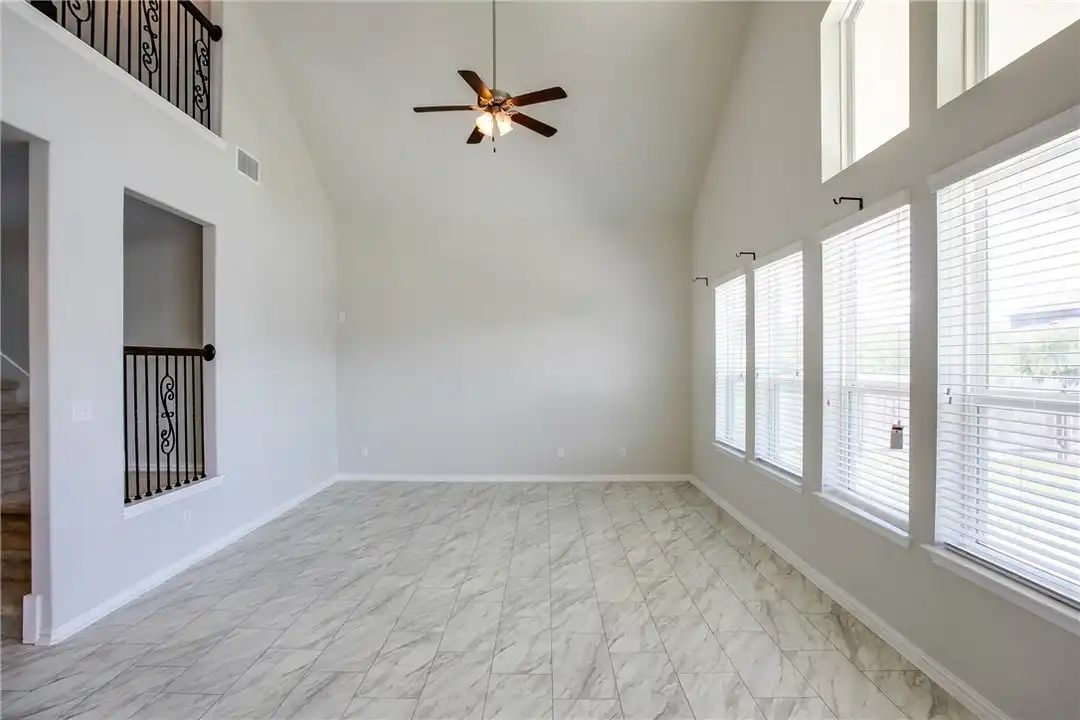 8049 Arezzo Dr - More