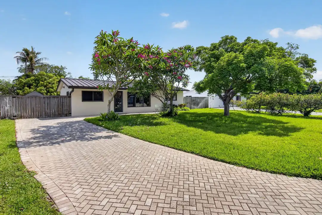 115 NW 7th St - View 4