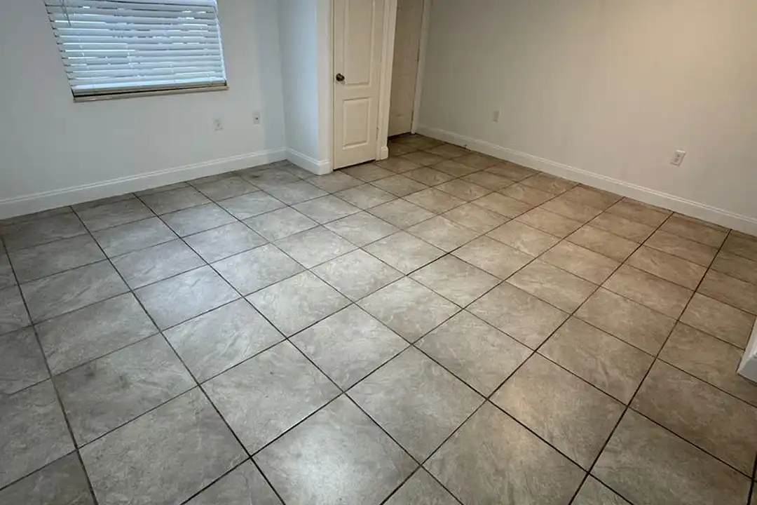 1185 Bentley Rd - View 4