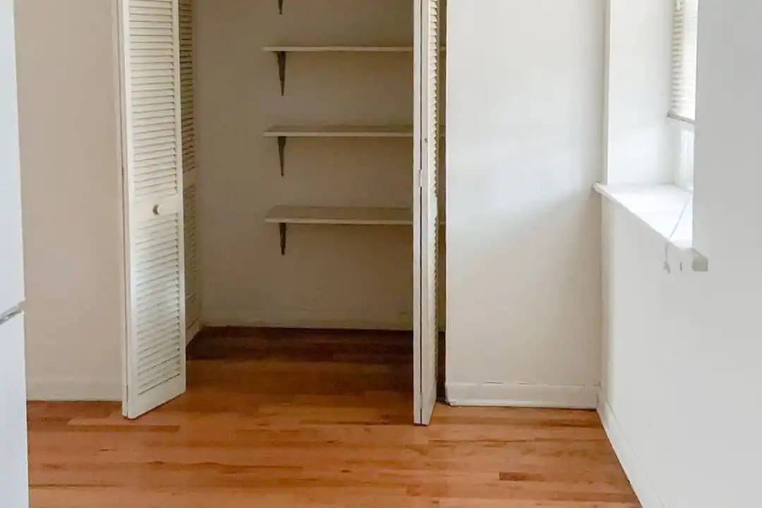 2606 N Racine Ave unit G - View 3