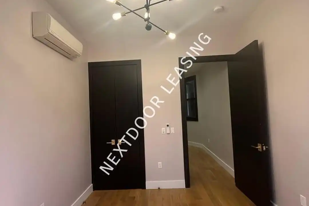 172 New York Ave - View 6