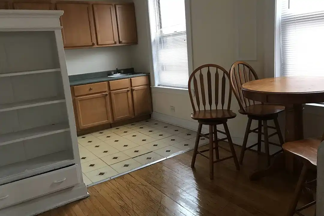 620 W. Addison St. - View 2