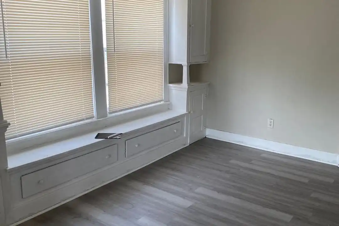 3259 E 123rd St unit 3259 - DN Unit – pohled 2