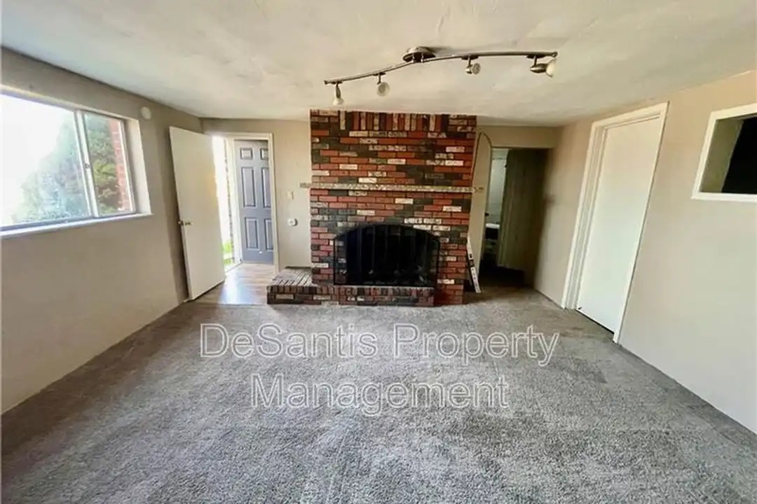 545 Pacific Ave - View 6