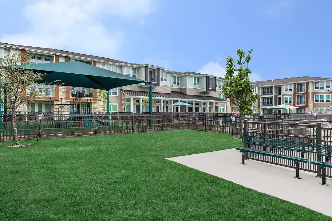 Green Oaks – photo 1