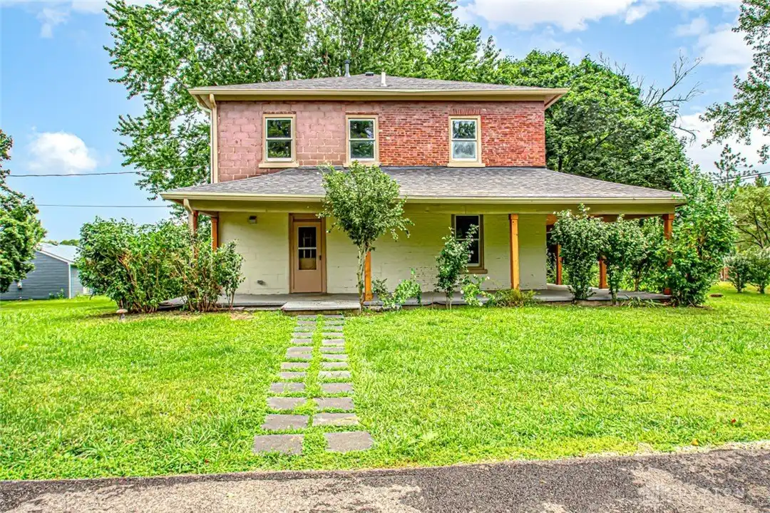 117 Montgomery Ave – photo 1 of 57