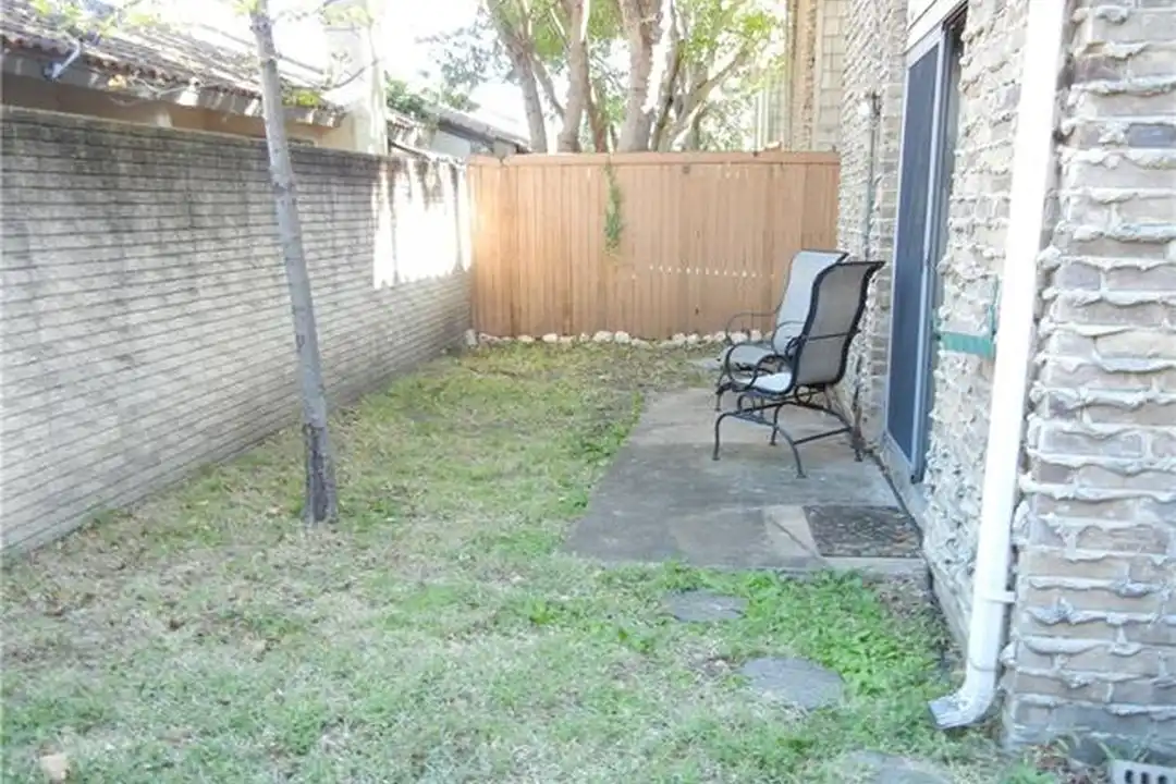 839E Dublin Dr unit 1 - View 3