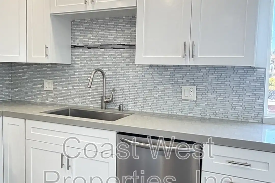 2030 Diamond St unit A - View 5