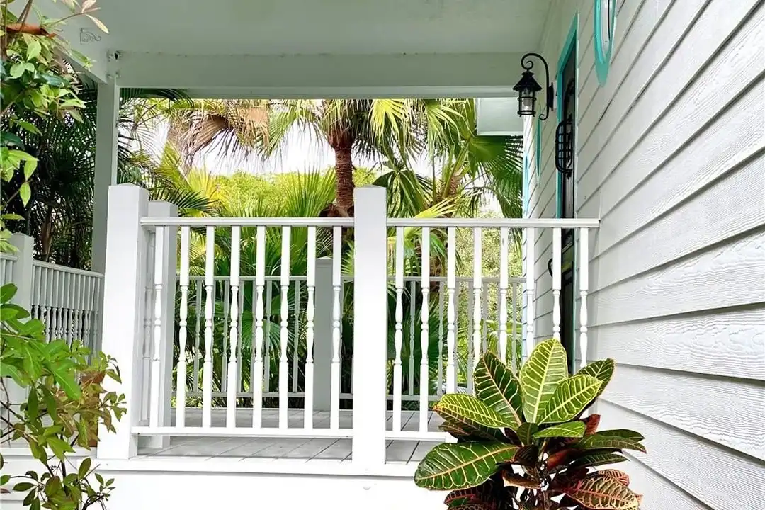 625 SW Salerno Rd - View 4