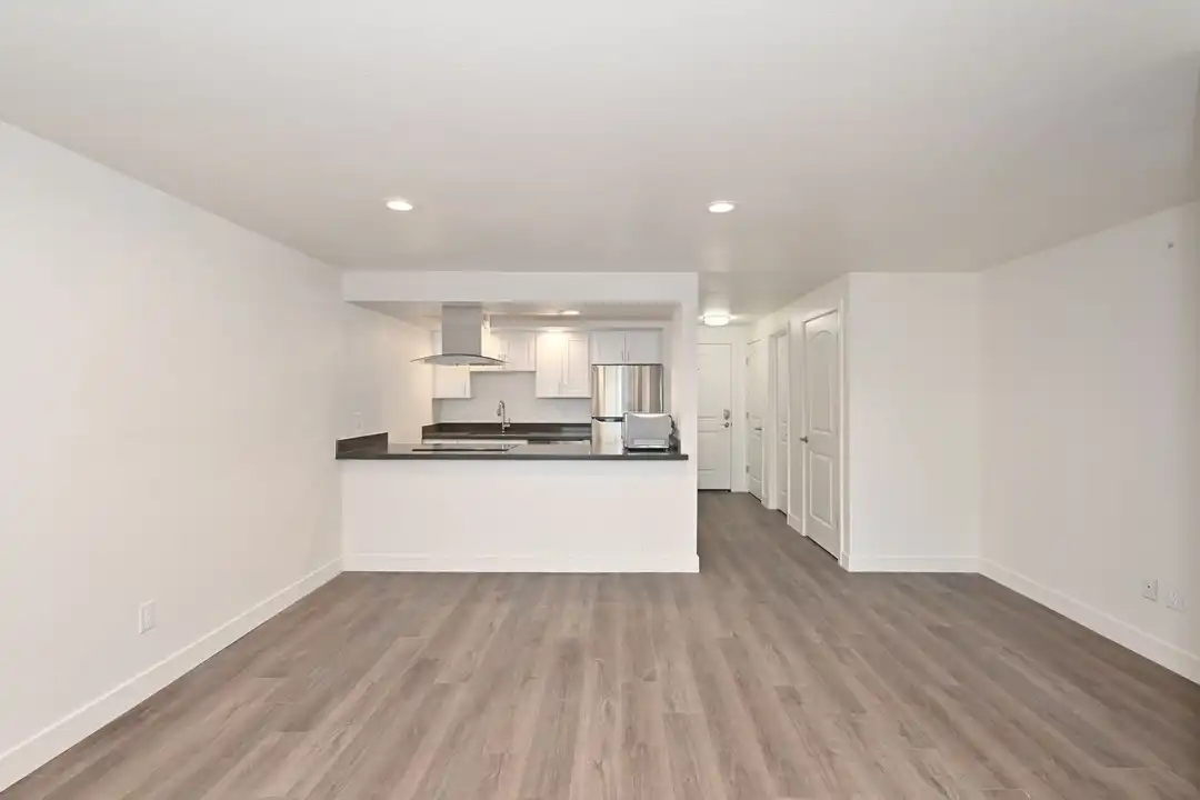 2020 NE 89th St unit 203 – pohled 3