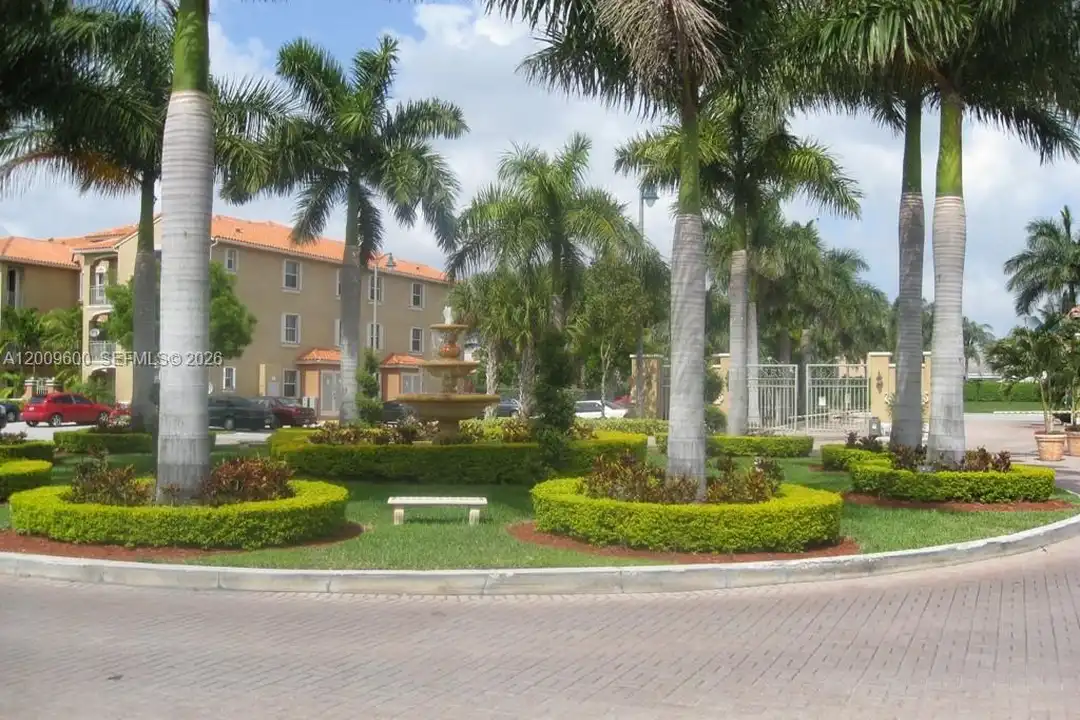 6630 NW 114th Ave unit 1503 - View 3