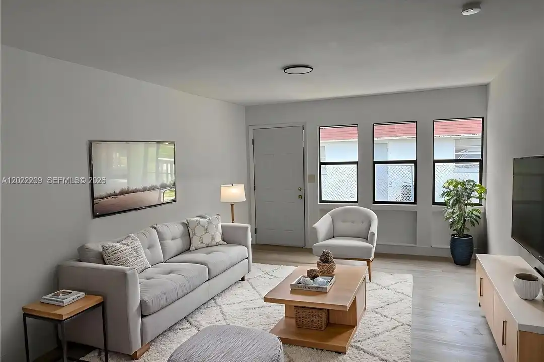 1309 NW 8th Ave - View 4