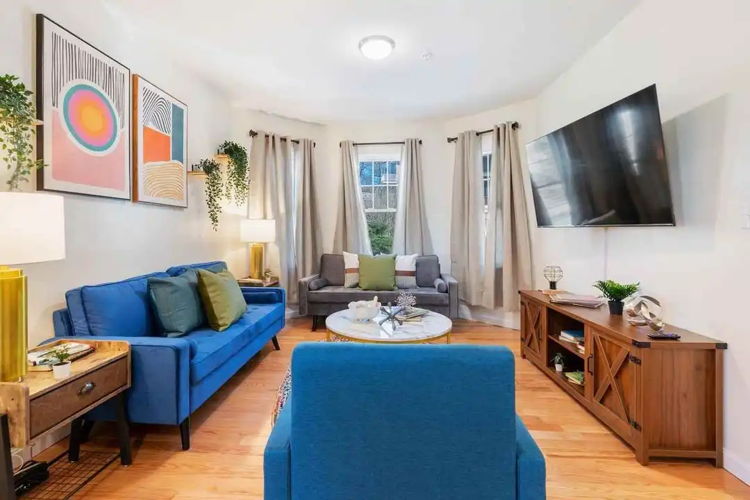 Apartment in Boston - View 3