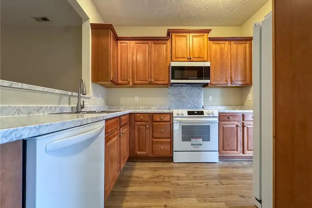 3060 Candlelight Dr - View 5
