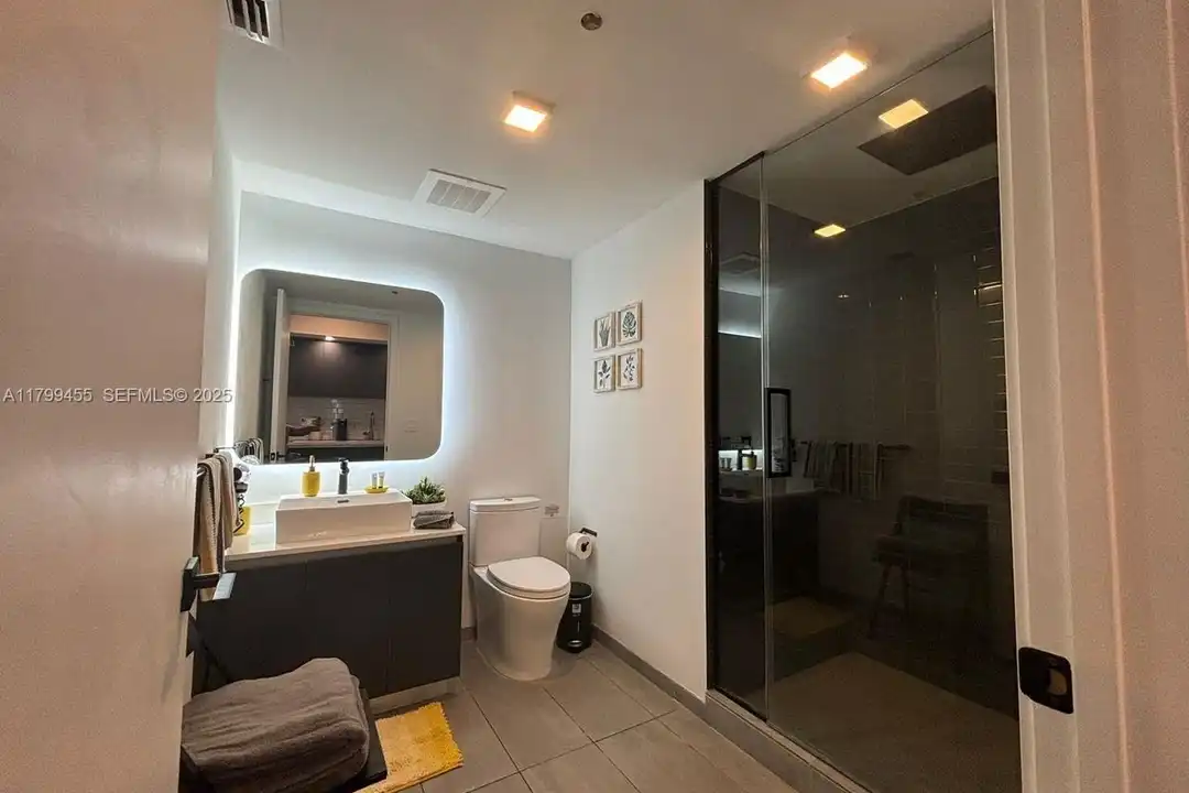 227 NE 2nd St unit #1508 - View 5