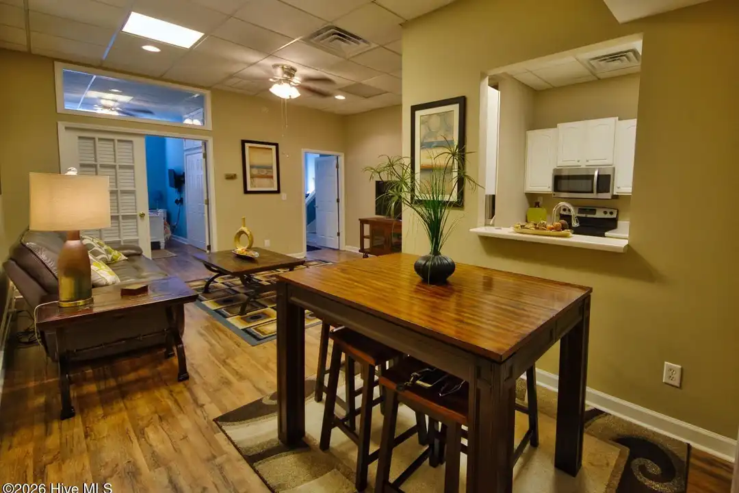 30 N Front St #2 – photo 1