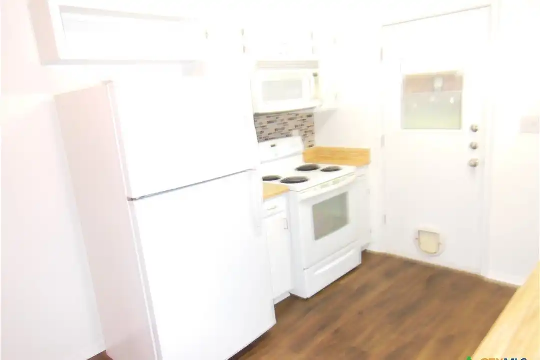 House in New Braunfels - More