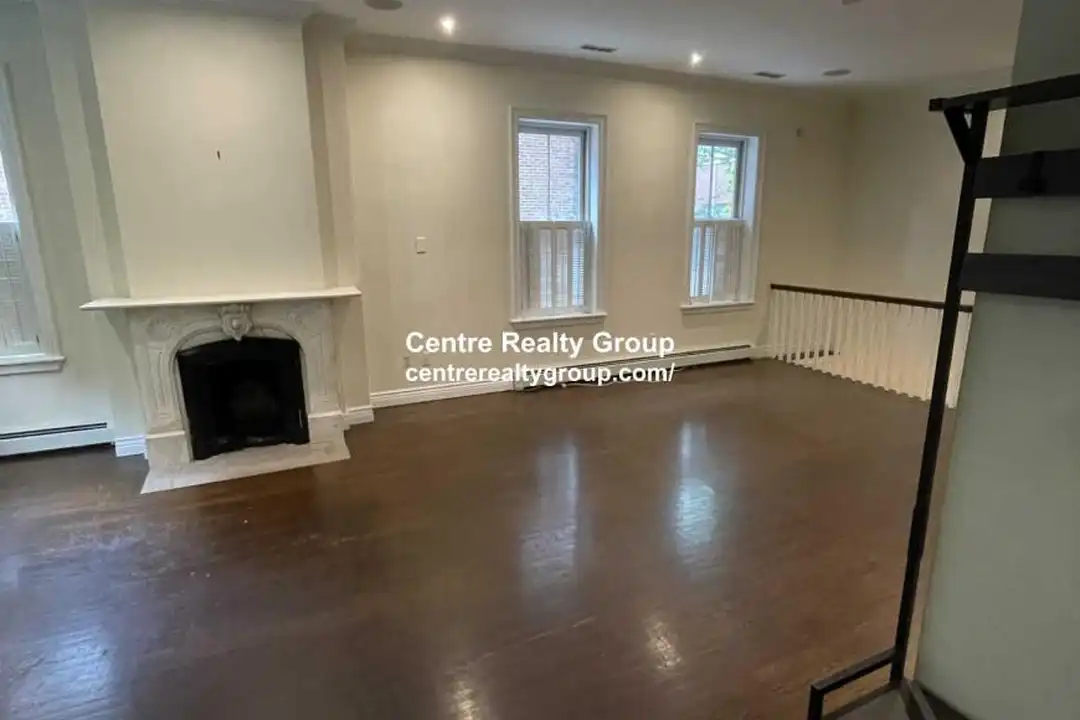 24 Upton St - View 6