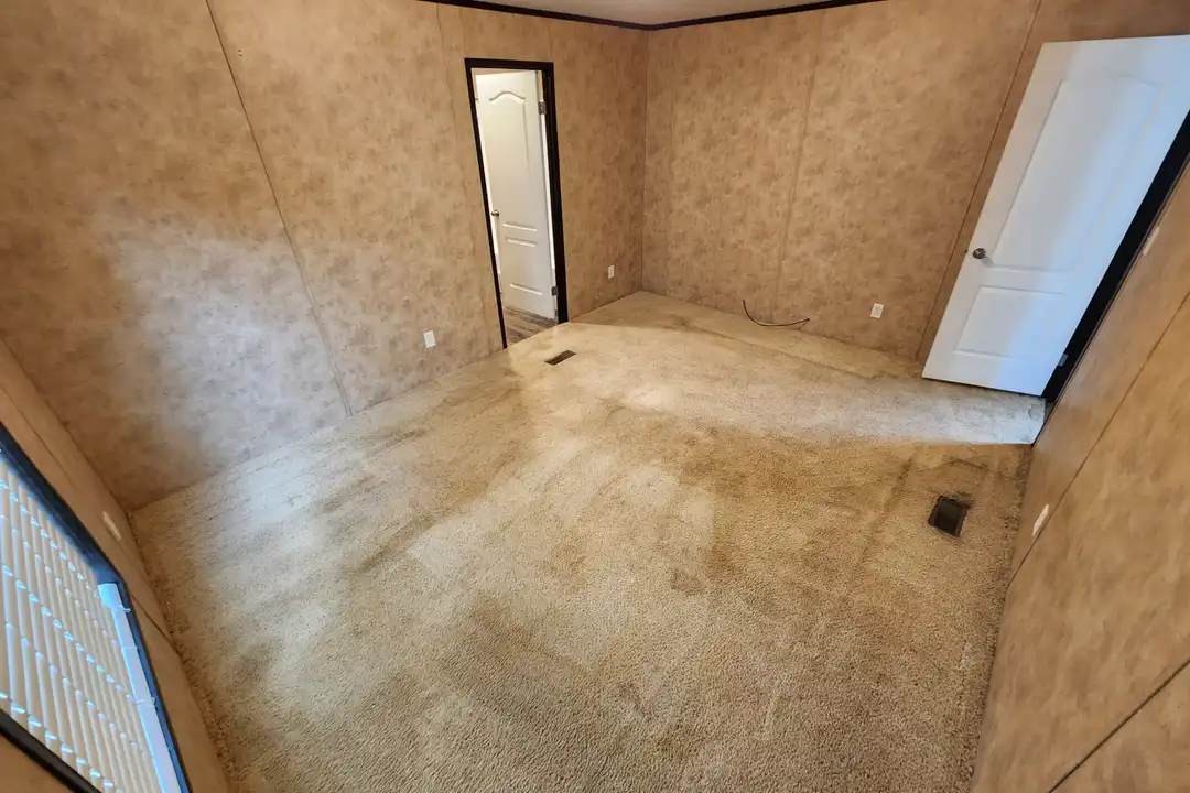 502 E Lee - View 6