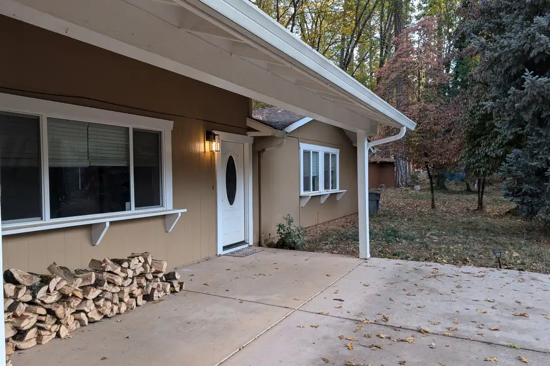 16585 Leafwood Ct - View 2