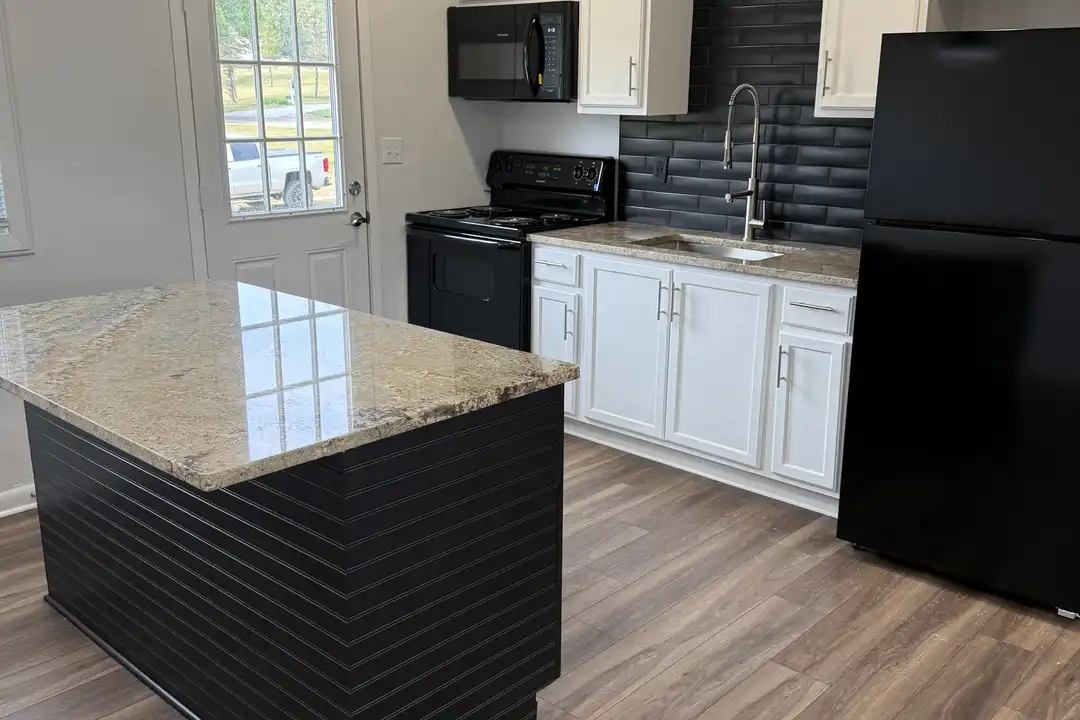 206 Edwards Rd unit 206 – photo 1 of 8