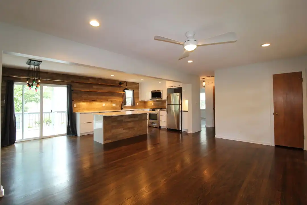 5739 Beverly Ln - View 5