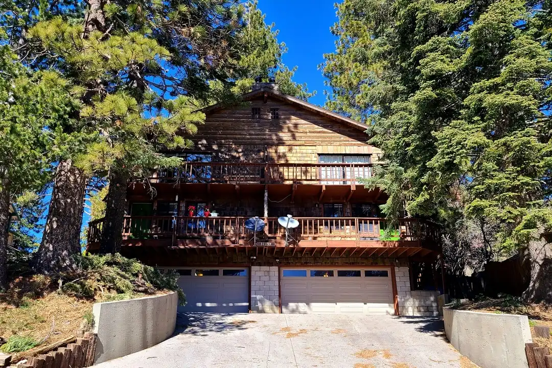 31194 Outer Hwy 18 N – photo 1 of 17