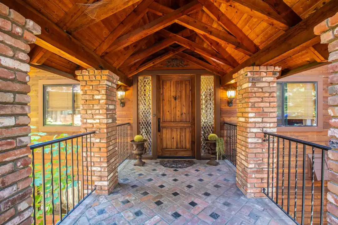 27385 N Bay Rd – photo 1