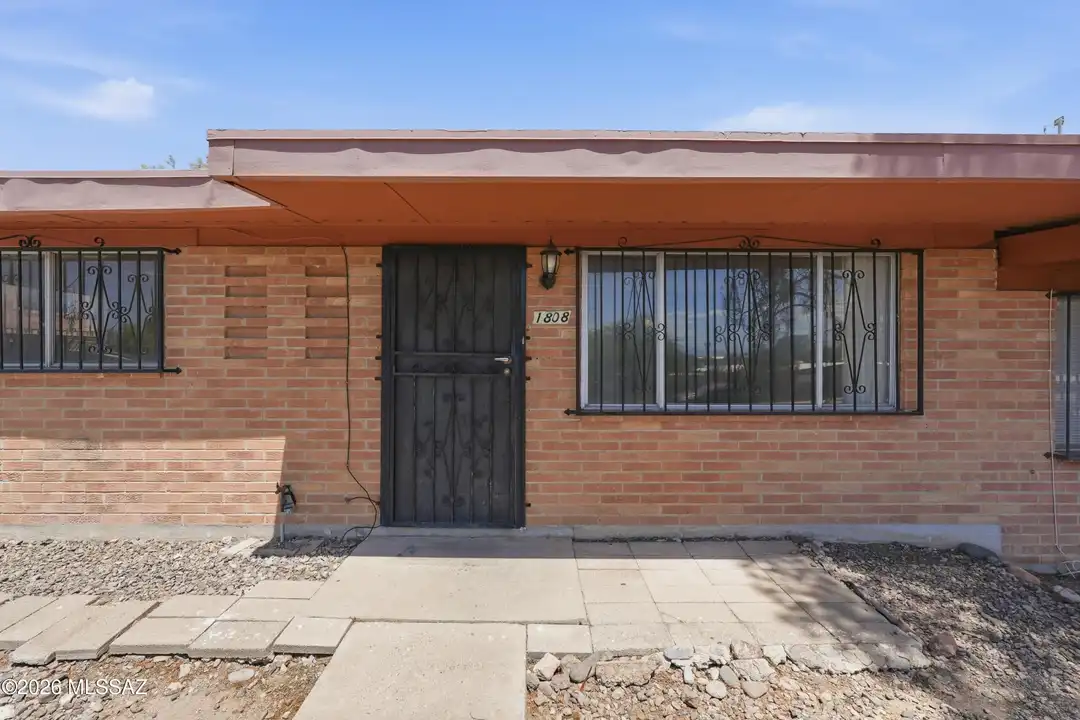 1808 W Caravelle Rd - View 3