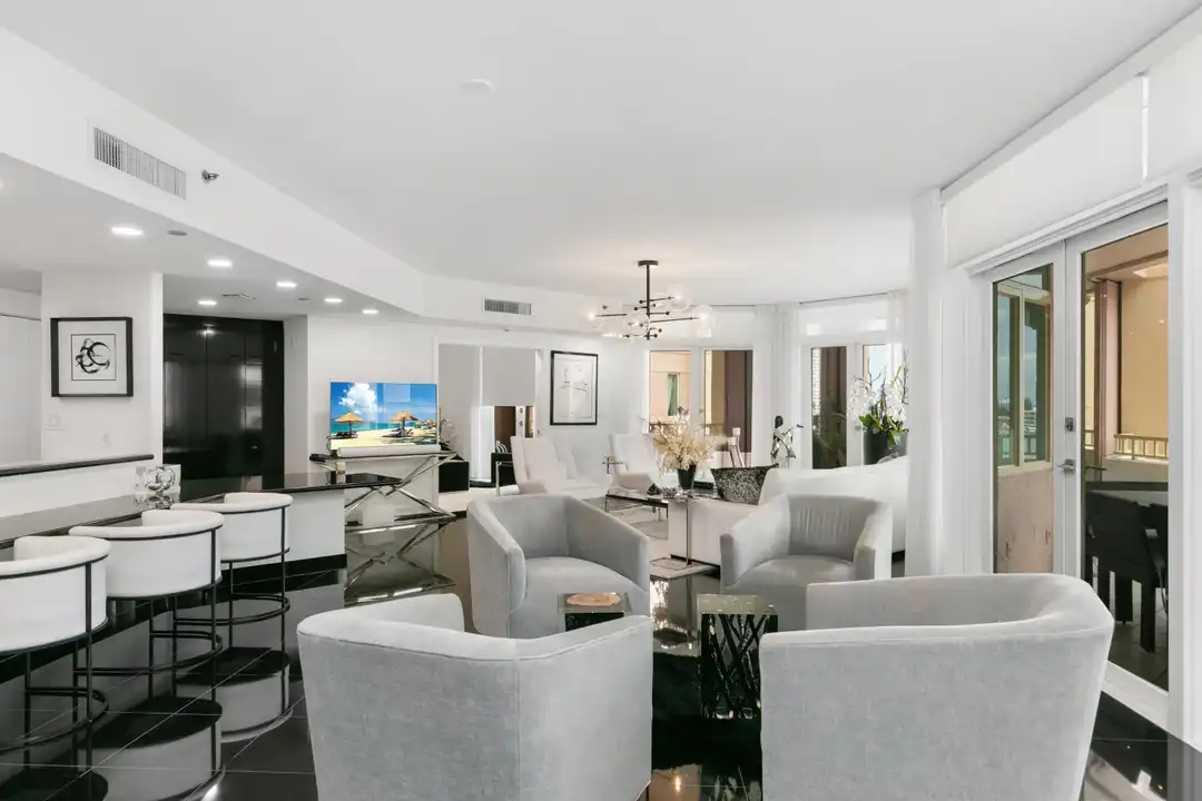 300 SE 5th Ave unit 6050 - View 4