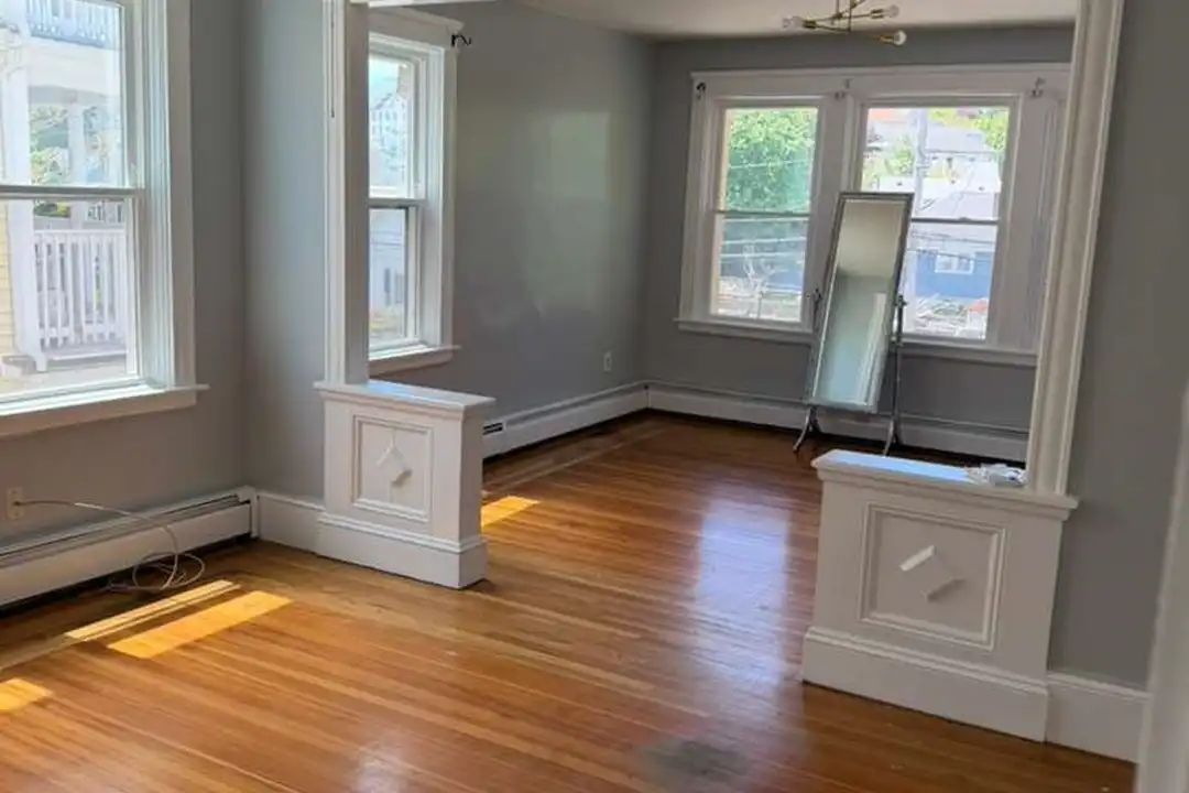 304 Webster Ave - More