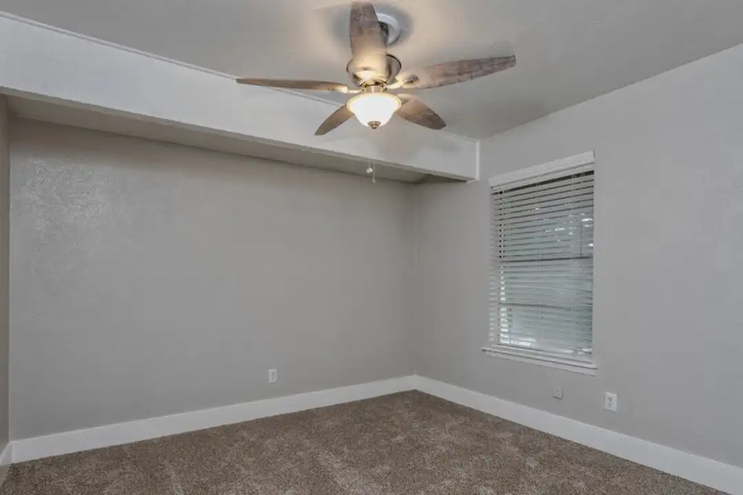 842 Timberlake Dr - View 3