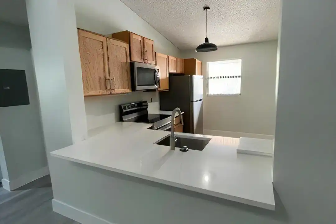 3350 Jaywood Terrace unit J221 - View 5