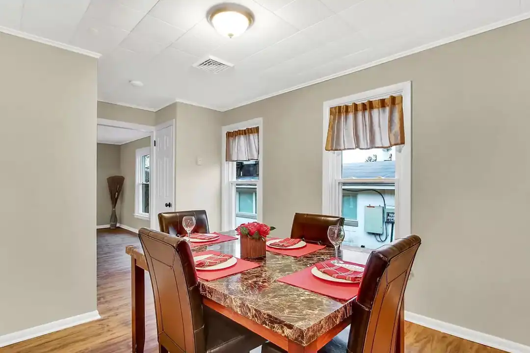 129 S Front St - View 4