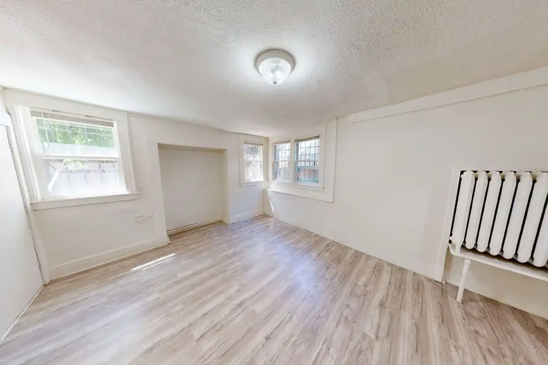 1110 E John St unit B - View 3