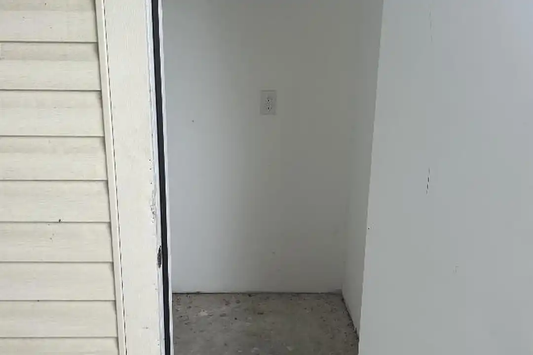 7600 Emmett F Lowry Expy - View 2
