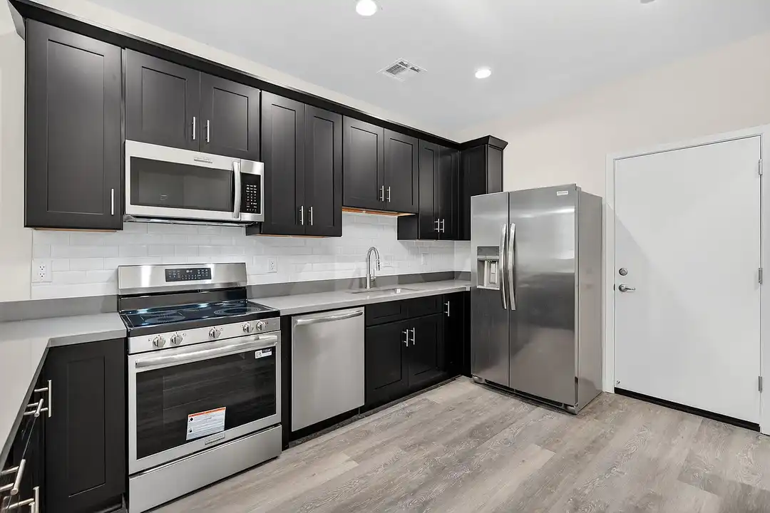 South Mountain Shadows - 1672 E Chipman Rd - Phoenix, AZ | Rent.
