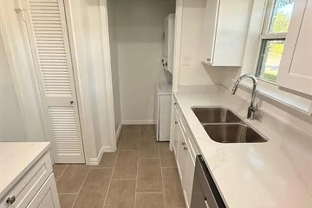 Apartment in Highland Park, Dallas - View 4