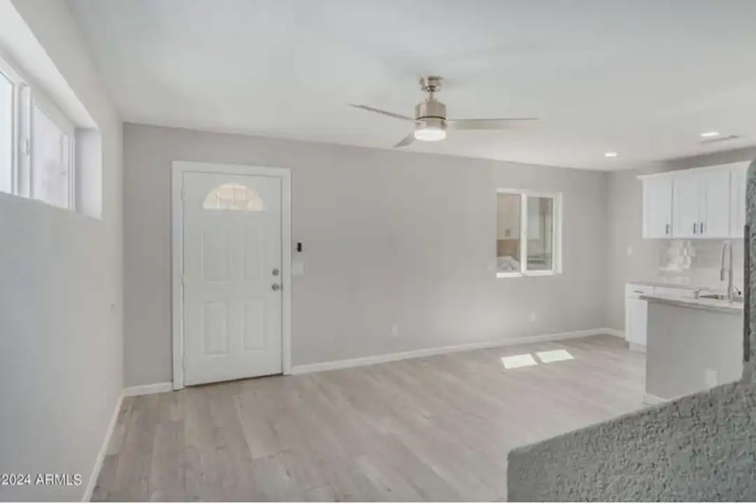 6302 N 64th Dr unit 16 - View 2