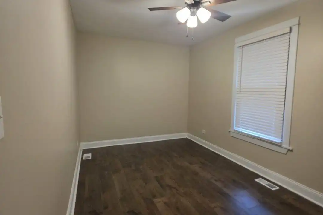 12019 S Perry Ave - View 6