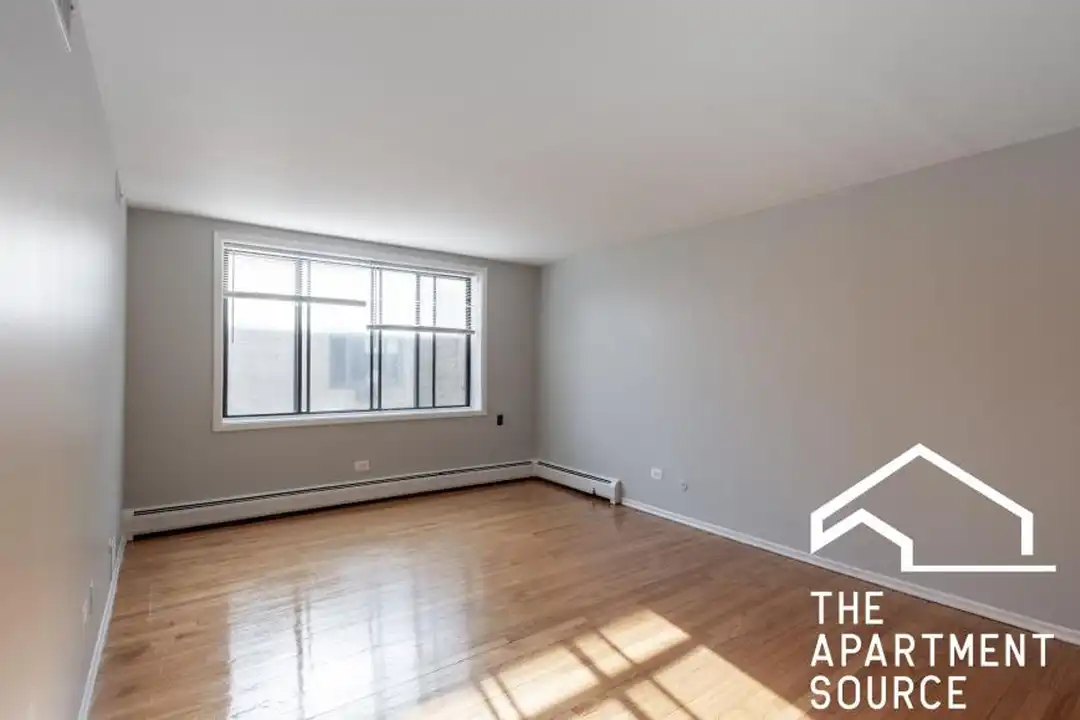 1515 W Morse Ave - More