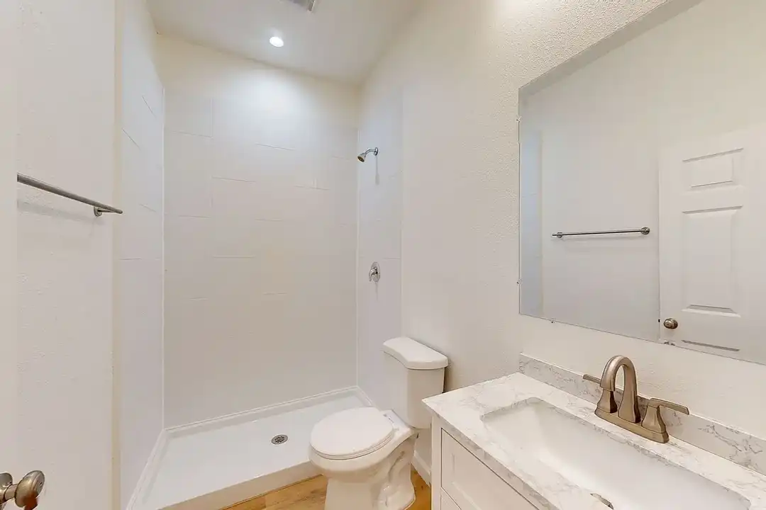 2619 High Street – photo 1