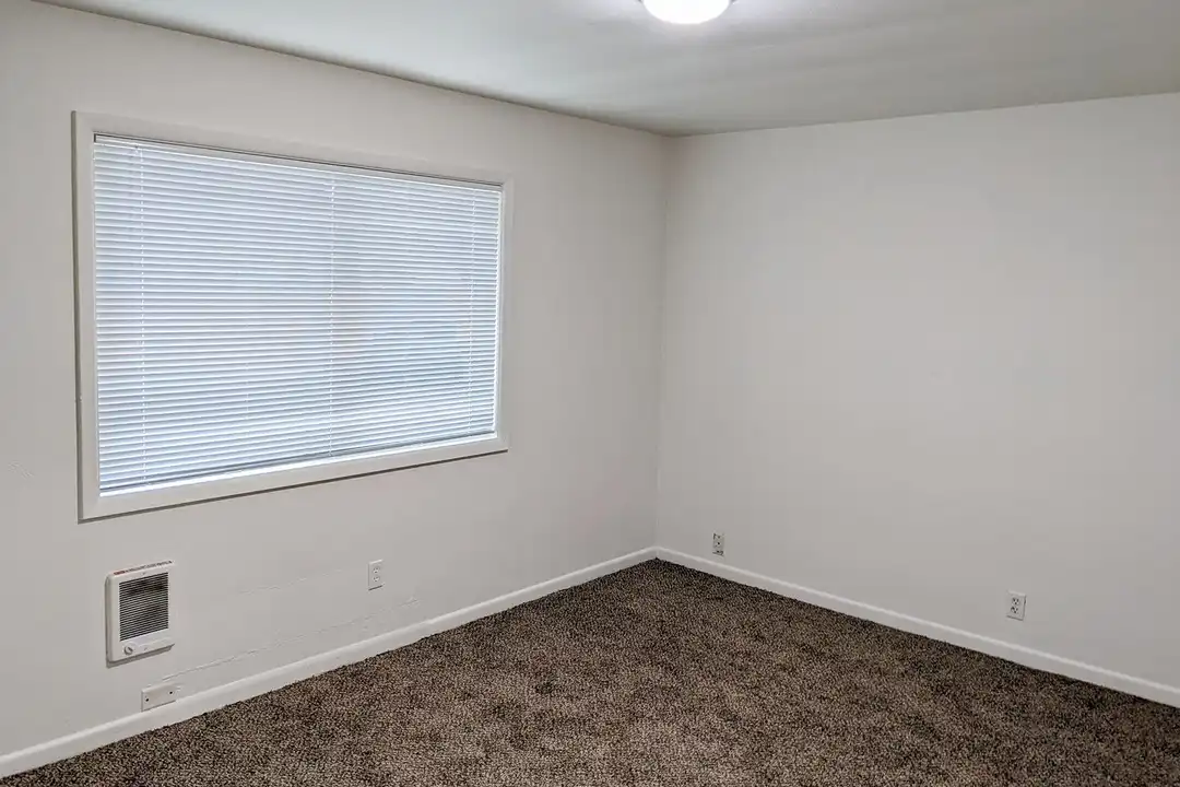 1136 Fairmount Ave S unit 01 - More