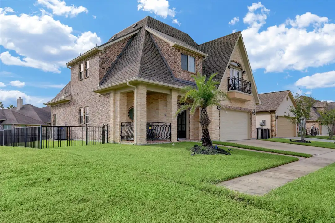 327 Twin Timbers Ln - View 3