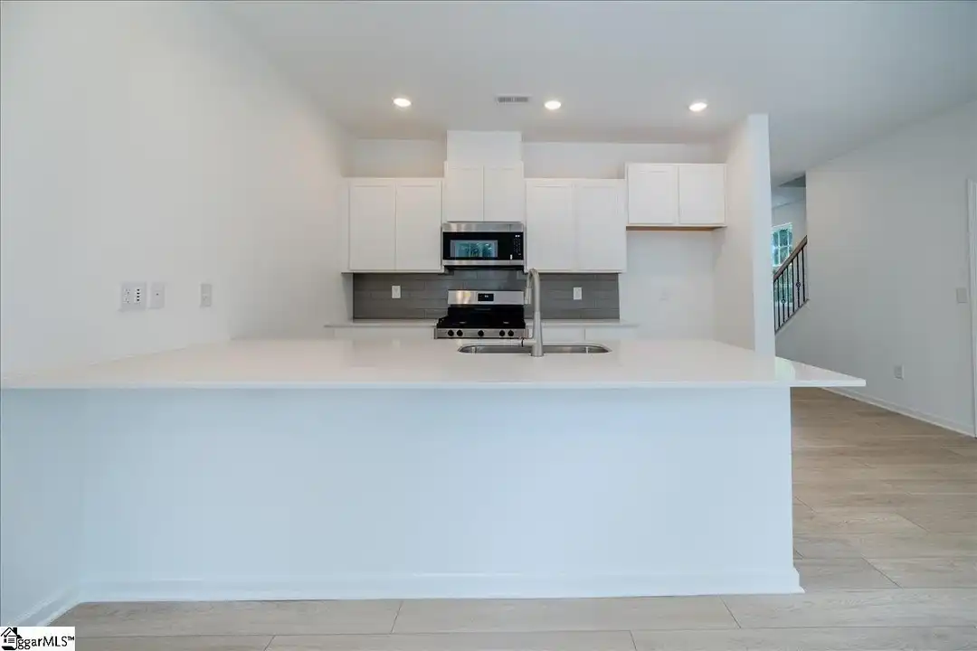 124 Selton Pl - View 4