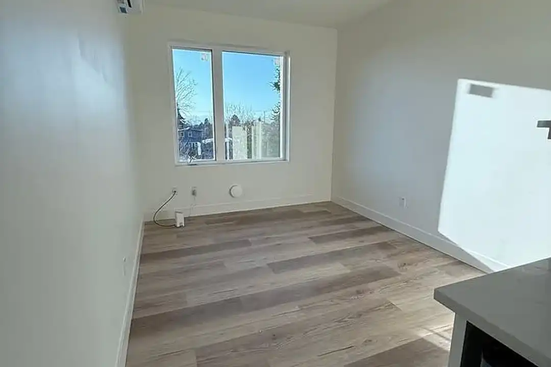 Poets Place Apartment - View 5